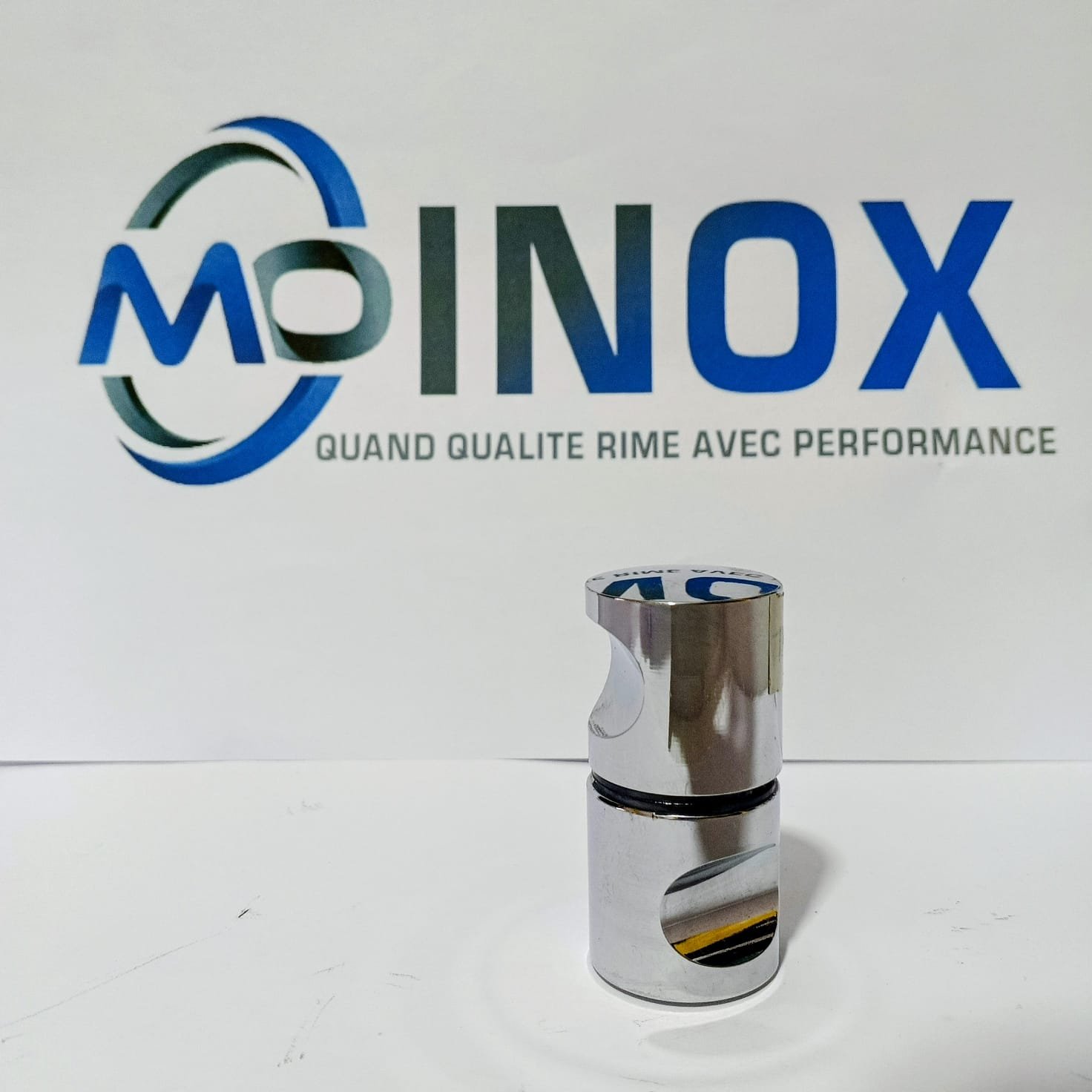 Support de verre à vis