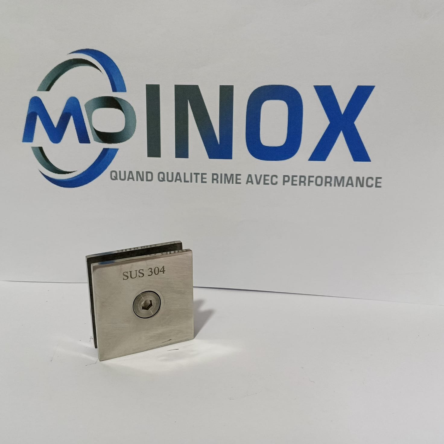 Serrure inox carrée avec cache