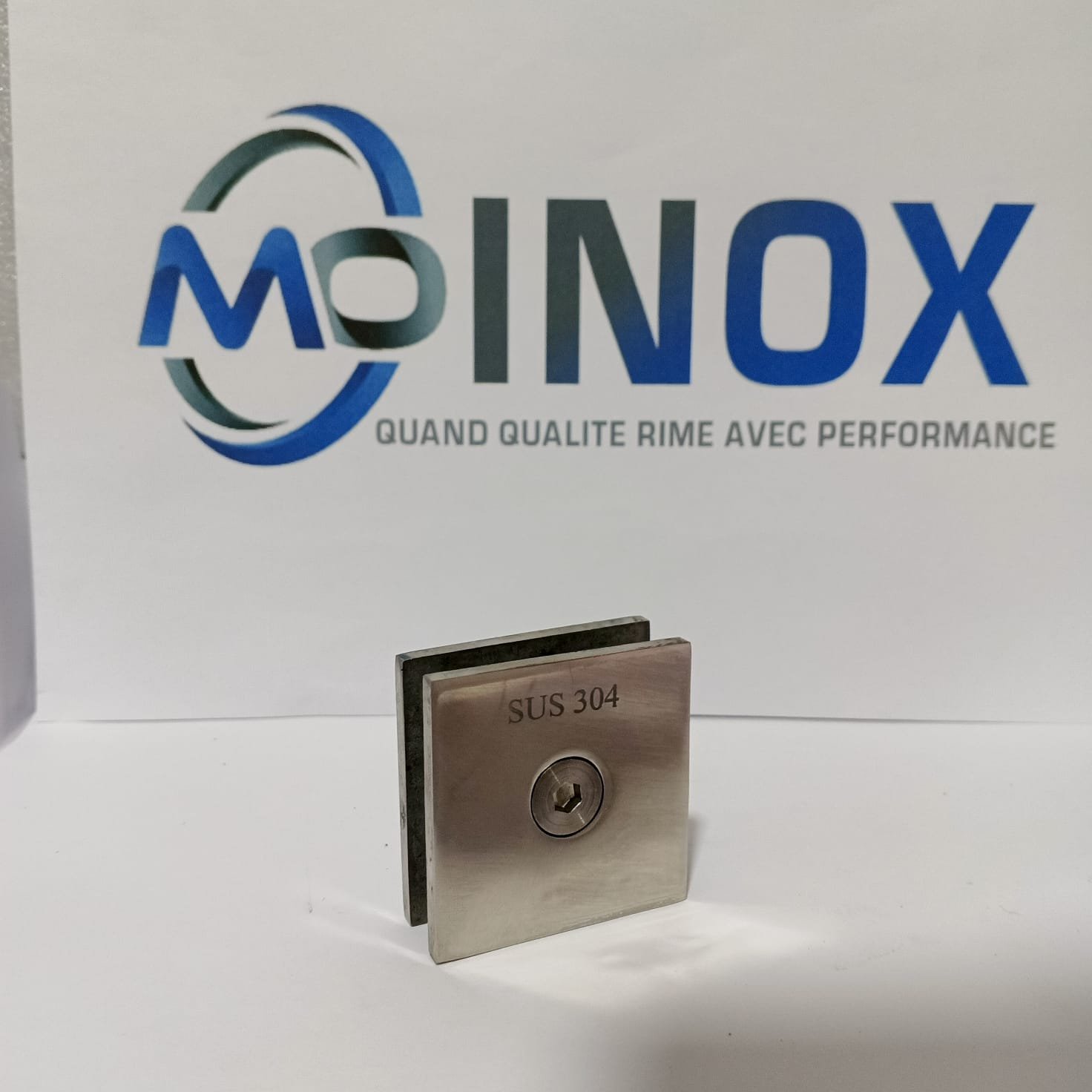 Serrure inox carrée