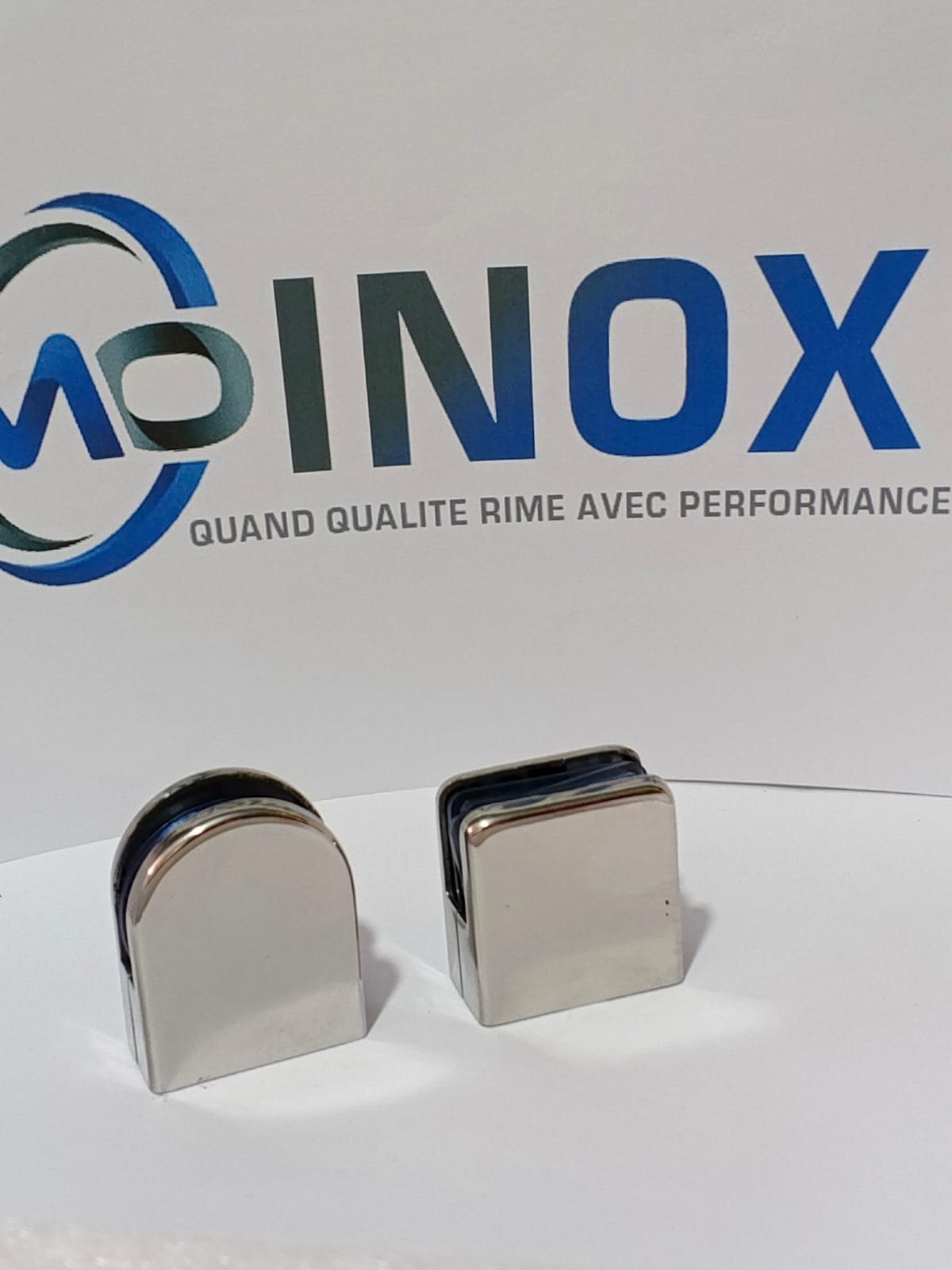 Pince porte verre tube Ø 38 à 42 mm