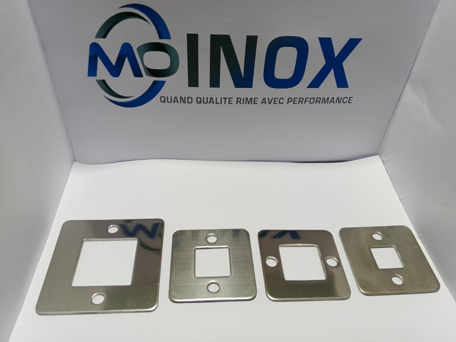 Plaques inox pour charnières